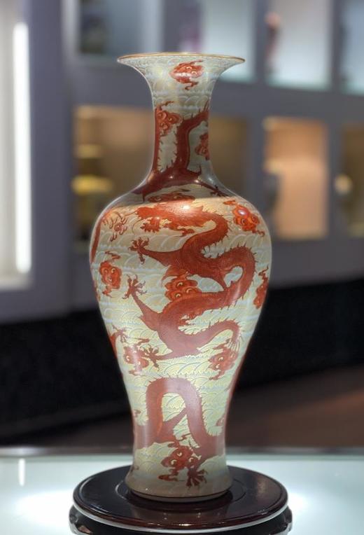 盘龙描金鱼尾瓶 商品图0