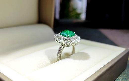 4.58克拉豪镶vivid green祖母绿戒指吊坠两用款 商品图4