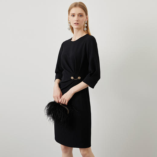 EITIE爱特爱秋新款大气优雅时尚通勤收腰中裙显瘦黑色连衣裙C2207038 商品图1