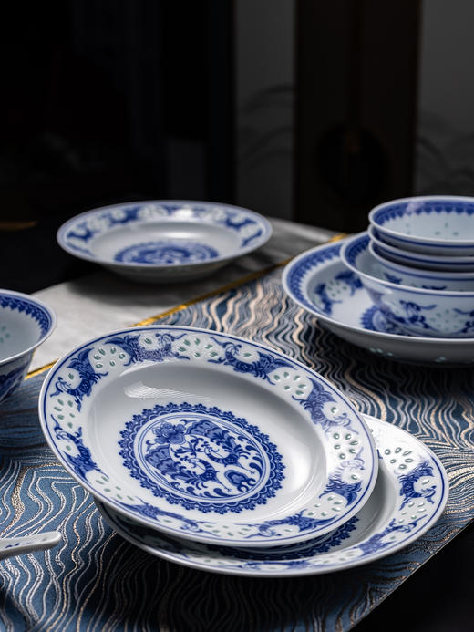 经典设计 DIY搭配 | 富玉陶瓷 青花玲珑瓷 孔雀系列餐具散件 商品图1