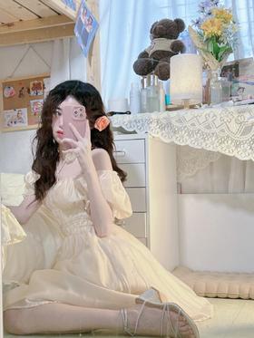 拜托，这件连衣裙也太温婉动人了吧