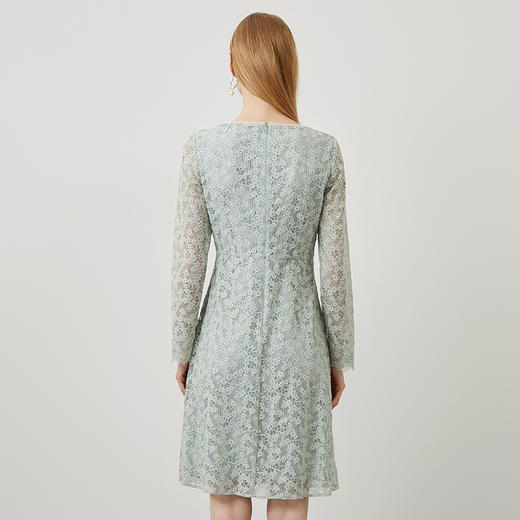 EITIE爱特爱秋季新款温柔气质方领收腰a字中裙绣花蕾丝连衣裙C2207034 商品图4