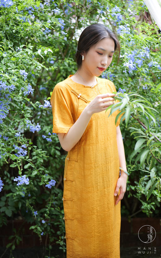 丝棉插肩袖圆领旗袍 商品图1