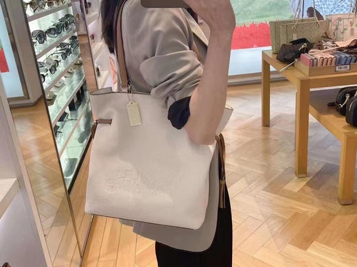 限时折扣￥1650！Coach 新款andy 福袋托特包 大号尺寸30*28.5*14 商品图1