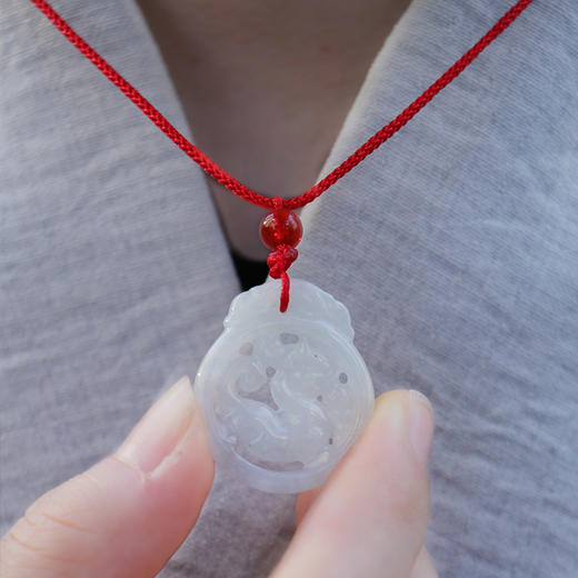 缅甸A货翡翠镂空貔貅吊坠男女新款红挂绳玉石项链 商品图2