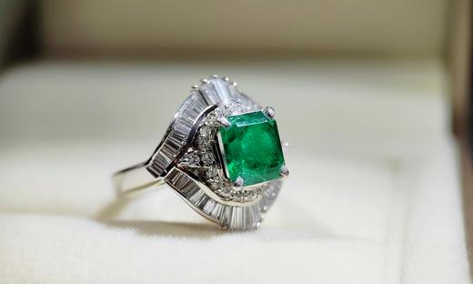 1.80克拉豪镶木佐绿极微油祖母绿戒指 商品图1