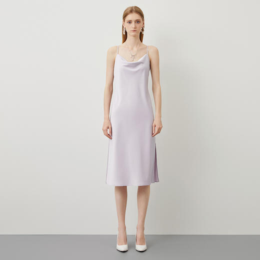 EITIE爱特爱秋季新款气质性感荡领吊带开叉缎面紫色连衣裙C2207032 商品图3