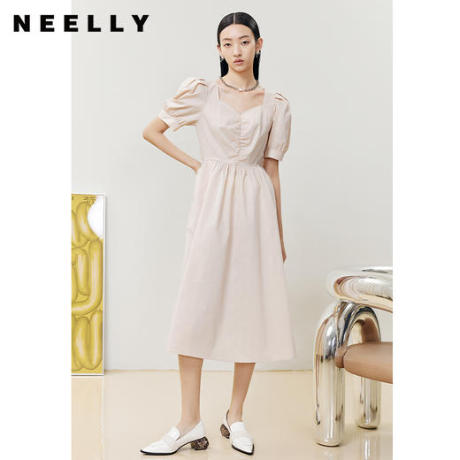 NEELLY纳俪商场同款桃心领泡泡袖连衣裙女中长款收腰a字裙夏通勤 商品图1