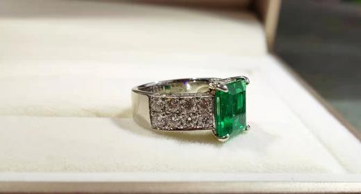 3.45克拉豪镶木佐绿极微油祖母绿戒指 商品图2