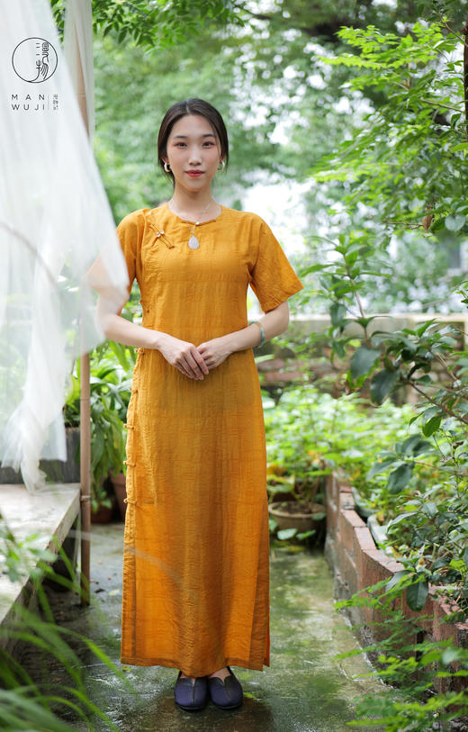 丝棉插肩袖圆领旗袍 商品图0