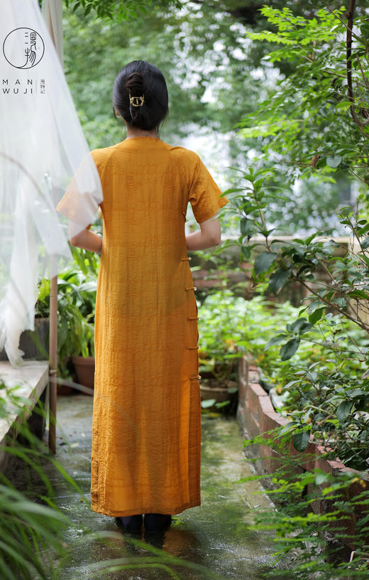 丝棉插肩袖圆领旗袍 商品图7