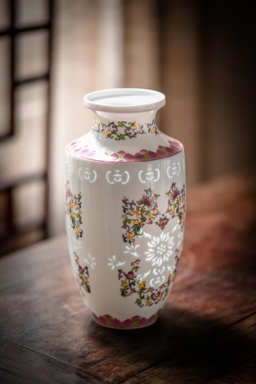 富玉  粉彩玲珑中式花瓶 蝙蝠寿桃 居家装饰摆件 商品图1