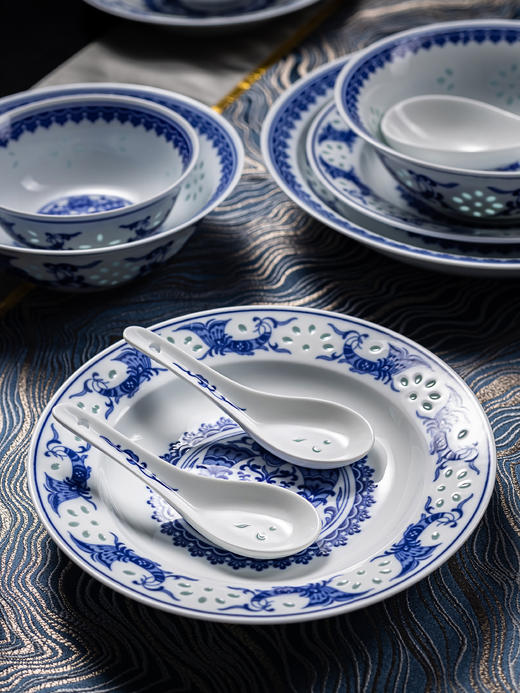 经典设计 DIY搭配 | 富玉陶瓷 青花玲珑瓷 孔雀系列餐具散件 商品图3