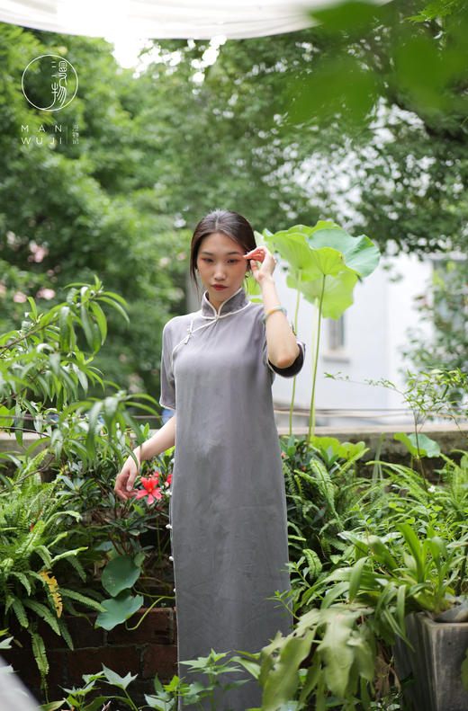 铜氨丝包边四分连袖旗袍 商品图3