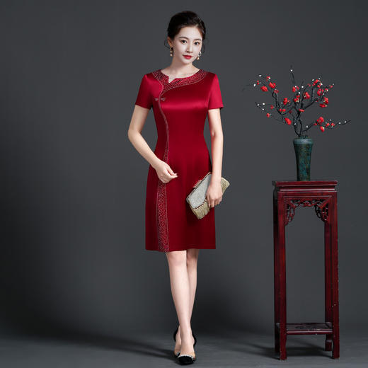 WD-WT22138 短袖醋酸旗袍微胖遮肚显瘦喜婆婆婚宴装短袖结婚礼服年轻款夏 商品图1