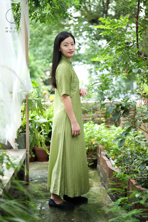 丝棉绿条纹插肩袖旗袍 商品图2