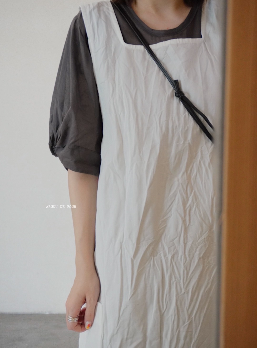 elsa esturgie奶白/深蓝/炭灰圆领上衣