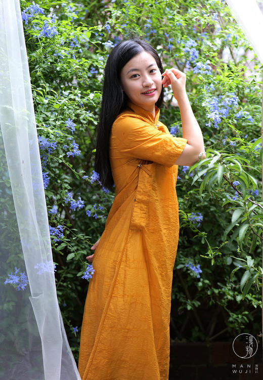 丝棉插肩袖金黄旗袍 商品图5