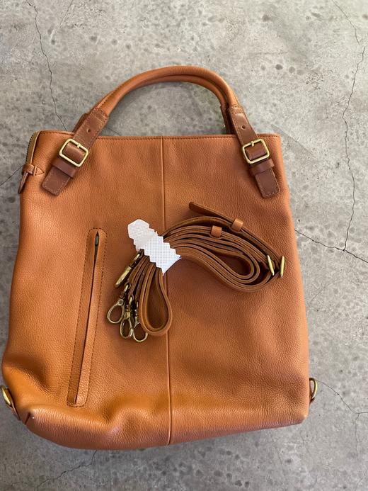 Diu棕色深棕色灰黑双肩包 商品图14