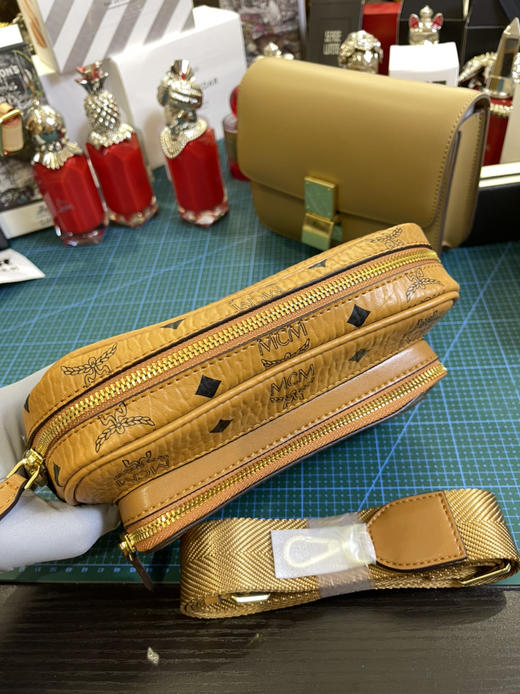 清仓，原单mcm邮差包，全新无包装，全新，实用， 商品图2