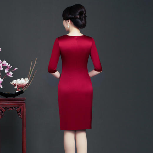 WD-WT22138新娘婚宴装胖喜婆婆结婚婚礼礼服优雅醋酸旗袍春款 商品图3