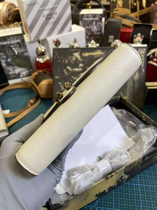 清仓，Gucci白色链条包，超多卡位，原单，全新有礼盒 商品图4