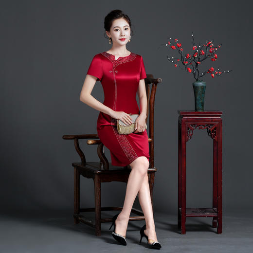 WD-WT22138 短袖醋酸旗袍微胖遮肚显瘦喜婆婆婚宴装短袖结婚礼服年轻款夏 商品图3