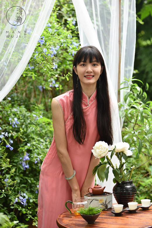 铜氨丝珠边无袖旗袍 商品图7