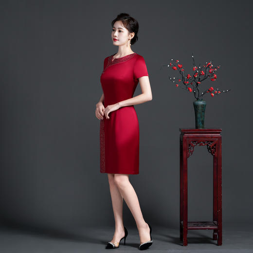 WD-WT22138 短袖醋酸旗袍微胖遮肚显瘦喜婆婆婚宴装短袖结婚礼服年轻款夏 商品图2