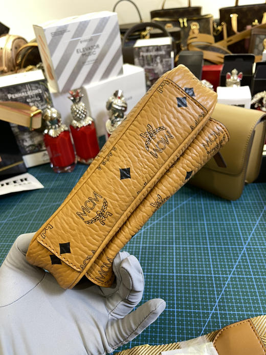 清仓，原单mcm邮差包，全新无包装，全新，实用， 商品图5