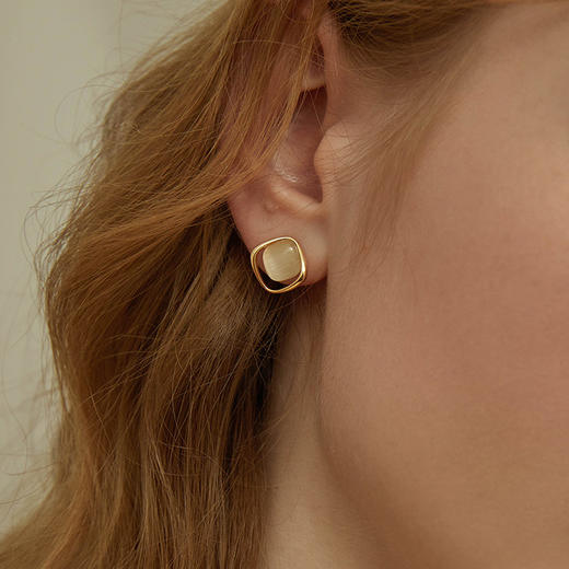 Oflye潮流饰品 925银耳环猫眼石港风气质耳钉女轻奢新款小众设计感耳饰 商品图0