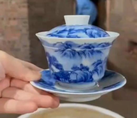 新款的山水盖碗 商品图0