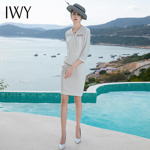 IWY/白色职业连衣裙女夏高级感修身包臀裙售楼部医美美容师工作服Q528 商品图4