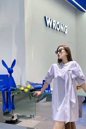 欧根纱蝴蝶结针织连衣裙