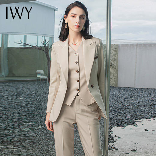 IWY/杏色职业套装女高端经理工作服美业西装套裤工装正装干练CPM1486 商品图3