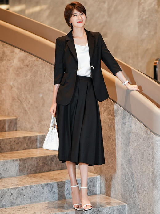 高级感时尚套装女早秋新款赫本风职业西装半身裙两件套 商品图2