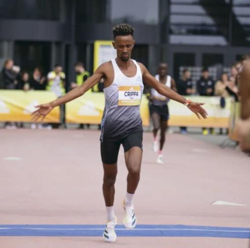 Adidas阿迪达斯男鞋 ADIZERO TAKUMI SEN 8 竞速型轻盈减震舒适时尚跑步鞋 GX8148 商品图0