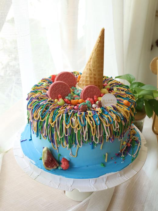 蓝色系线条甜筒蛋糕 商品图0