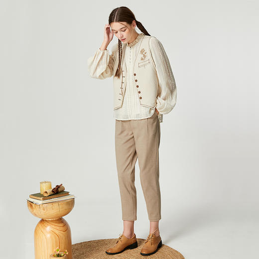 famecoco范可儿重工刺绣无袖马甲女款秋季新品复古风坎肩上衣F225CA029 商品图4