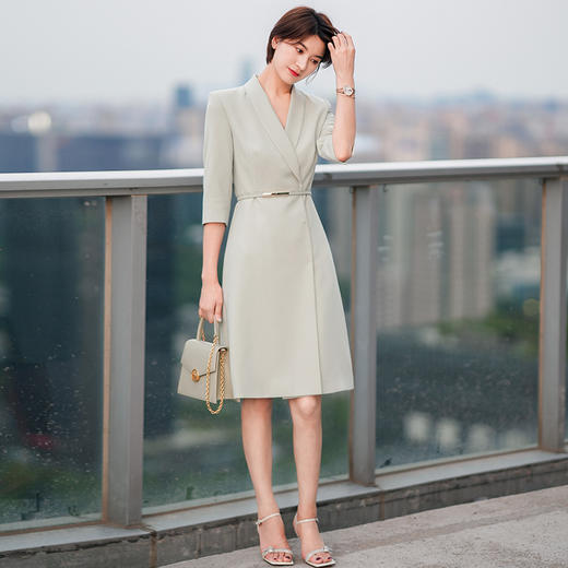 绿色职业西装连衣裙女秋新款七分袖气质V领修身中长裙 商品图3