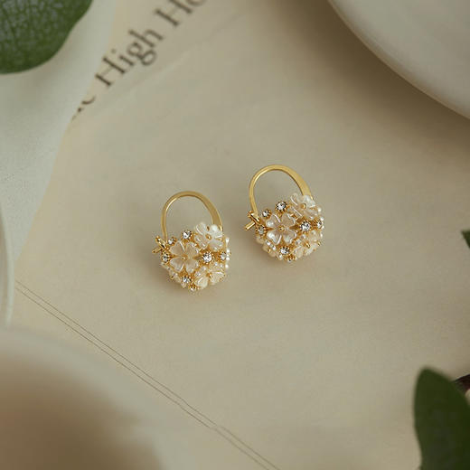 Oflye潮流饰品花朵耳环女潮流个性设计感耳钉简约耳圈新款饰品 商品图2