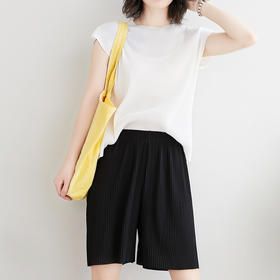 【买1送1超值！日本时尚杂志推荐百搭清凉短裤】三宅同款雪纺百褶阔腿短裤，冰丝雪纺材质，轻薄透气，清新日系风，上身遮肉显瘦显腿长！