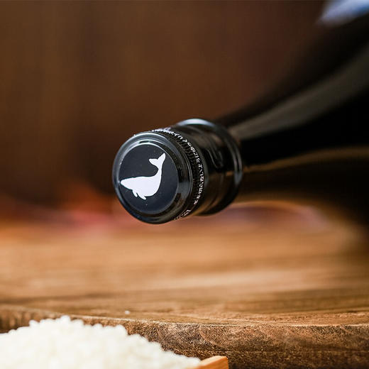 日本醉鲸特别纯米1.8L/220026 酒味圆润顺滑口感醇厚余味悠长 商品图1