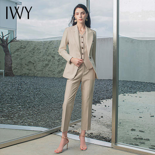 IWY/杏色职业套装女高端经理工作服美业西装套裤工装正装干练CPM1486 商品图0