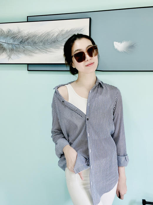 J20334453 “曼哈顿的慵懒”条纹衬衫 稀缺进口面料 卖完不能翻单（四季可穿）颈袖添香 商品图2