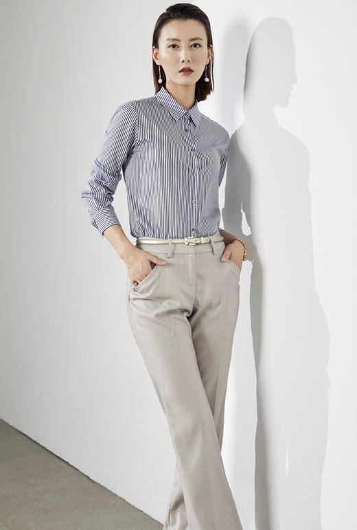 J20334453 “曼哈顿的慵懒”条纹衬衫 稀缺进口面料 卖完不能翻单（四季可穿）颈袖添香 商品图7