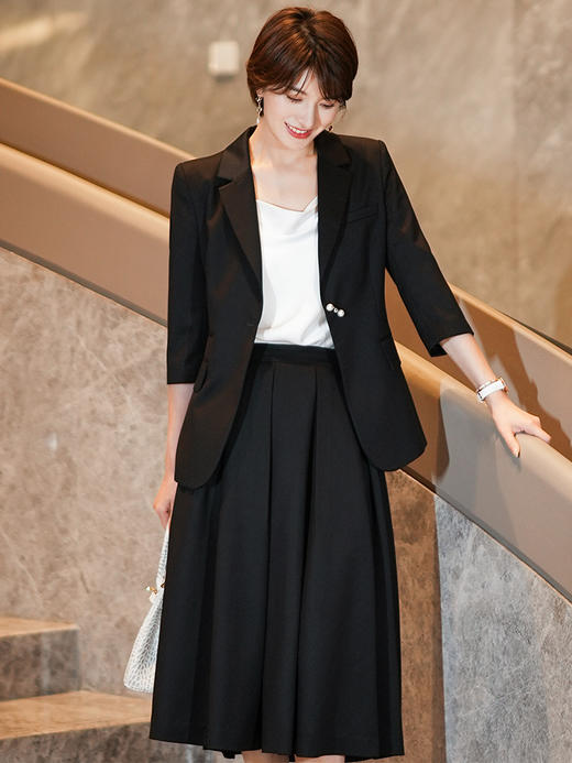 高级感时尚套装女早秋新款赫本风职业西装半身裙两件套 商品图4