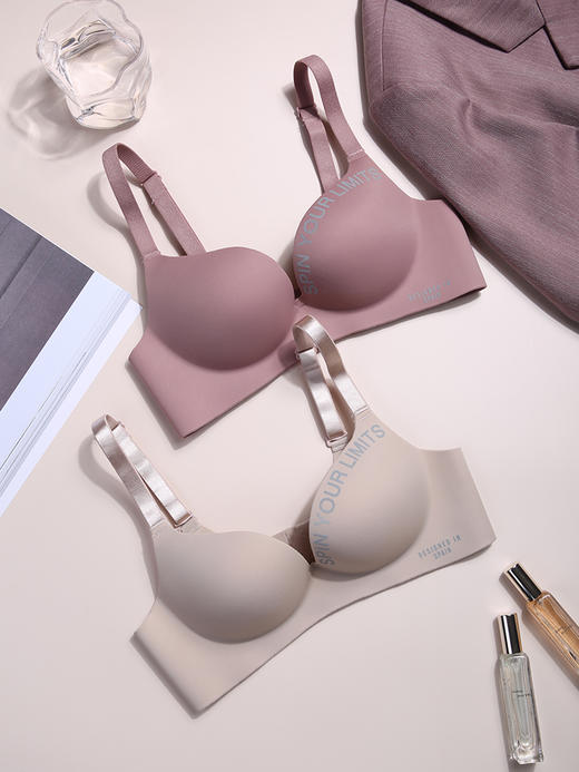 黛唯梵无痕内衣女小胸聚拢无钢圈加厚美背胸罩调整型上托一片式文胸套装 商品图0