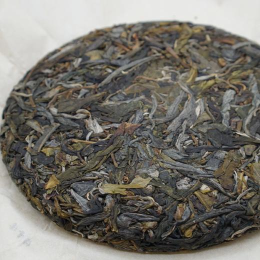 【锅底塘】2021古树春茶200g饼·普洱茶生茶 商品图1