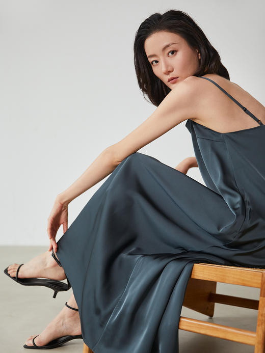 Semplicita | U14 雾霾蓝吊带连衣裙 商品图3